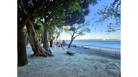 Moradia T3 para Venda em Oeiras e São Julião da Barra, Paço de Arcos e Caxias