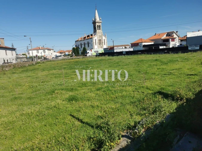 Terreno para Arrendamento em Aver-O-Mar, Amorim e Terroso Foto 1