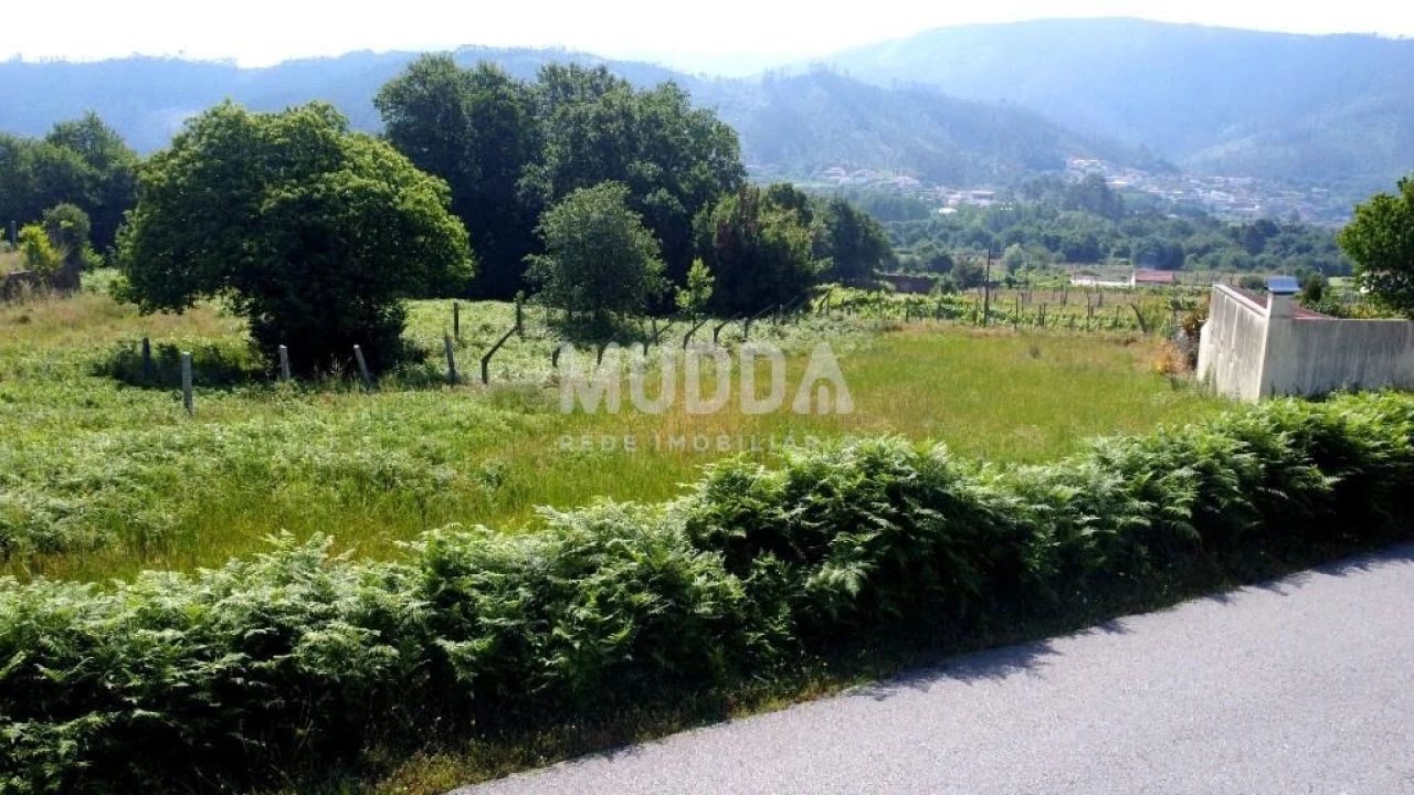 Terreno para Venda em Ossela Foto 2