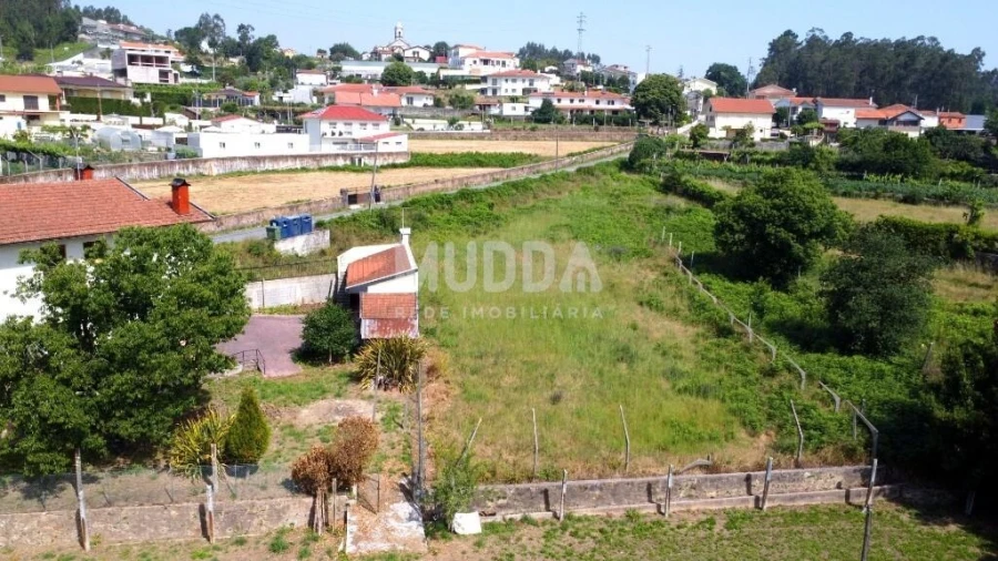 Terreno para Venda em Ossela Foto 9