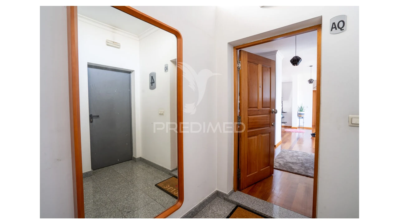 Apartamento T2 para Venda em Caniço Foto 7