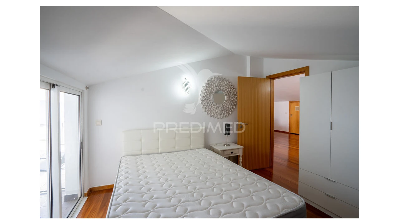 Apartamento T2 para Venda em Caniço Foto 12