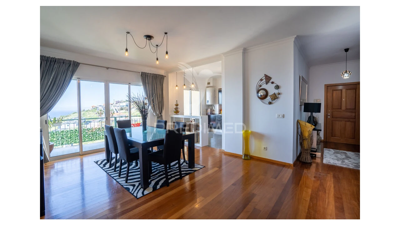 Apartamento T2 para Venda em Caniço Foto 1