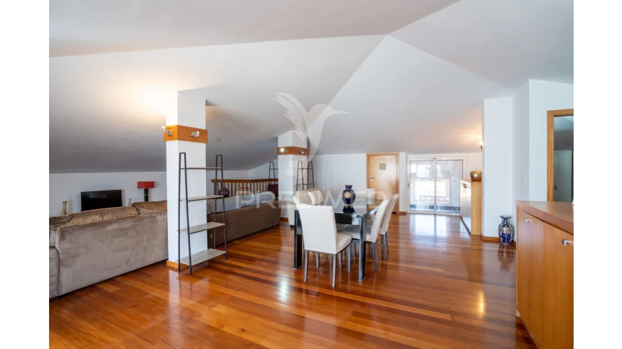Apartamento T2 para Venda em Caniço Foto 9