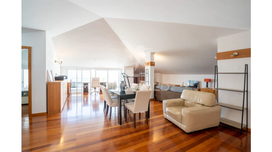 Apartamento T2 para Venda em Caniço Foto 8