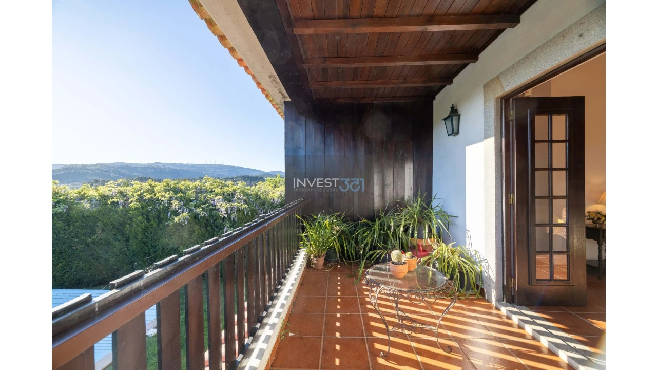 Moradia T4 para Venda em Coura Foto 32