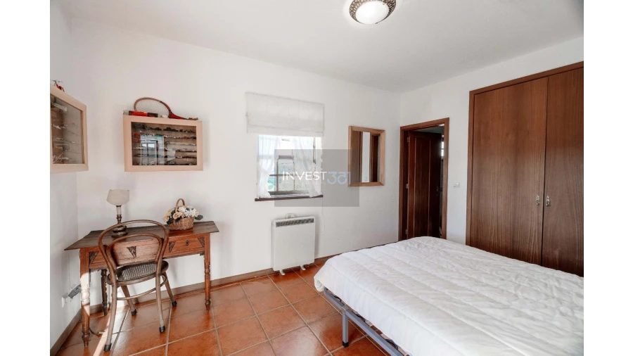 Moradia T4 para Venda em Coura Foto 25