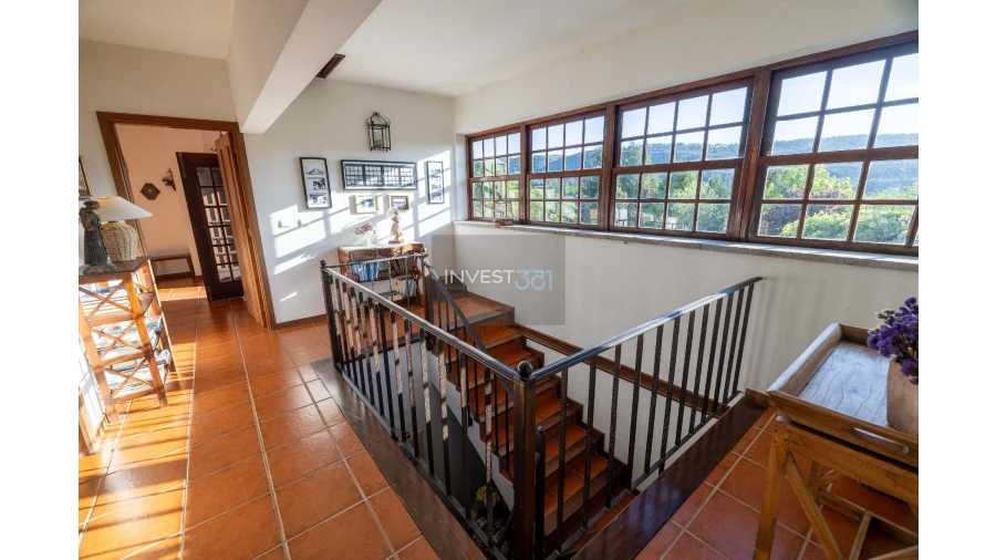 Moradia T4 para Venda em Coura Foto 36