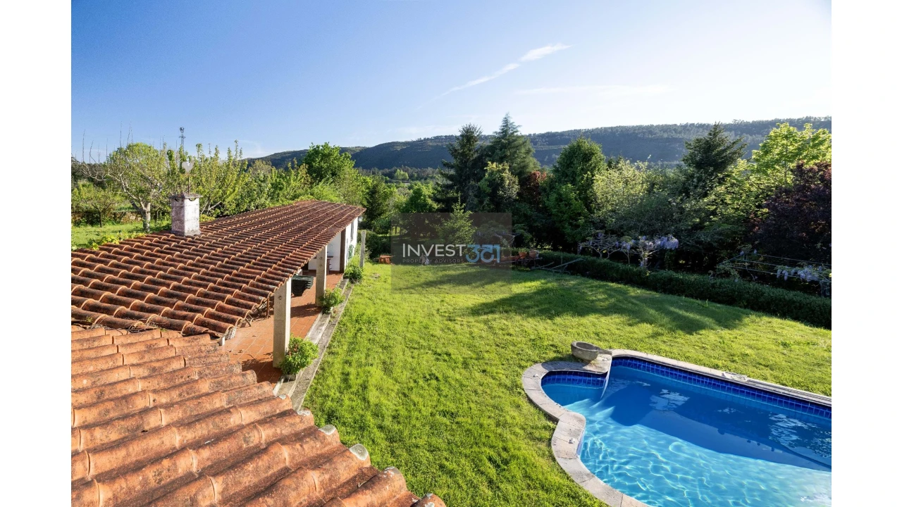 Moradia T4 para Venda em Coura Foto 34