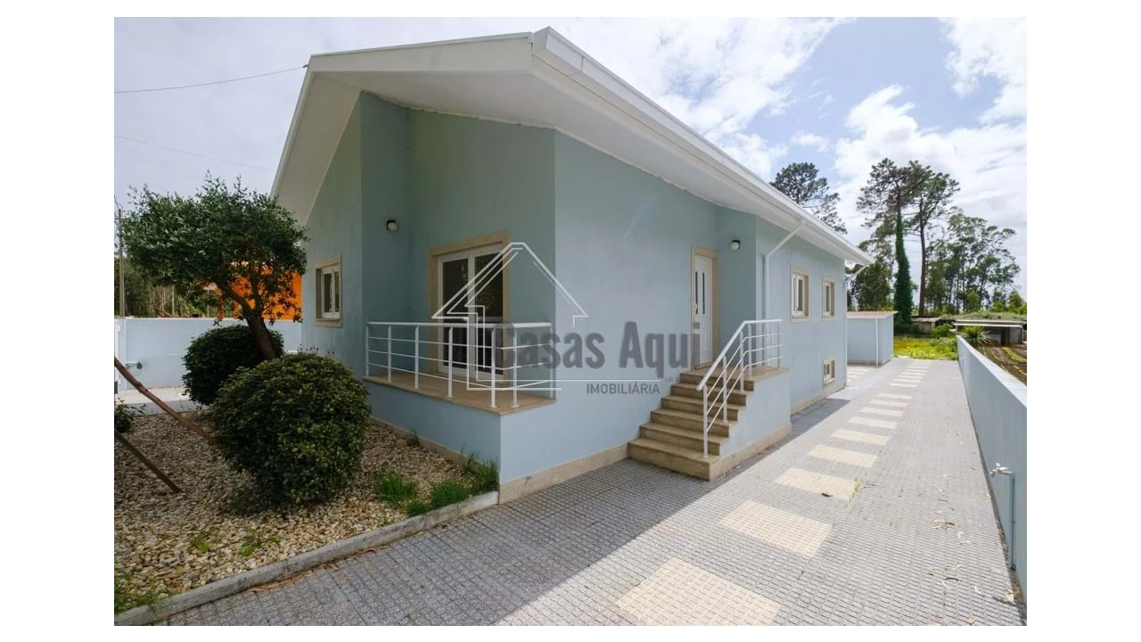 Moradia T3 para Venda em Vilar e Mosteiró Foto 1