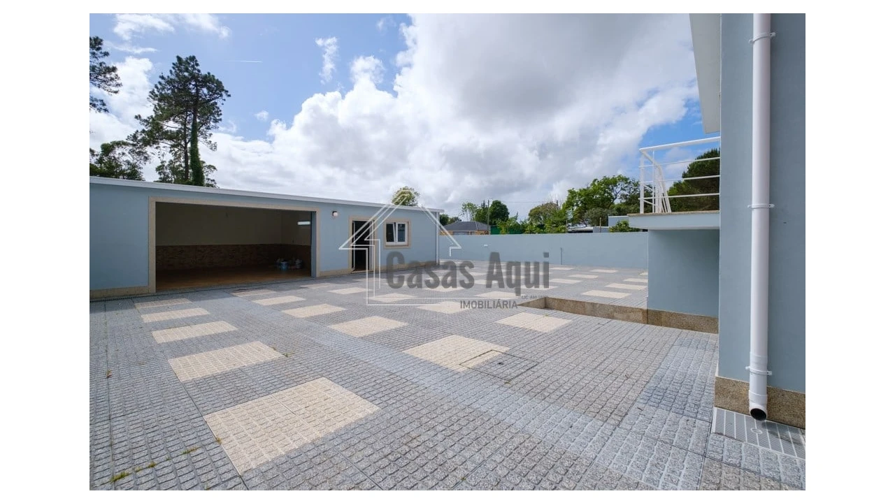 Moradia T3 para Venda em Vilar e Mosteiró Foto 37