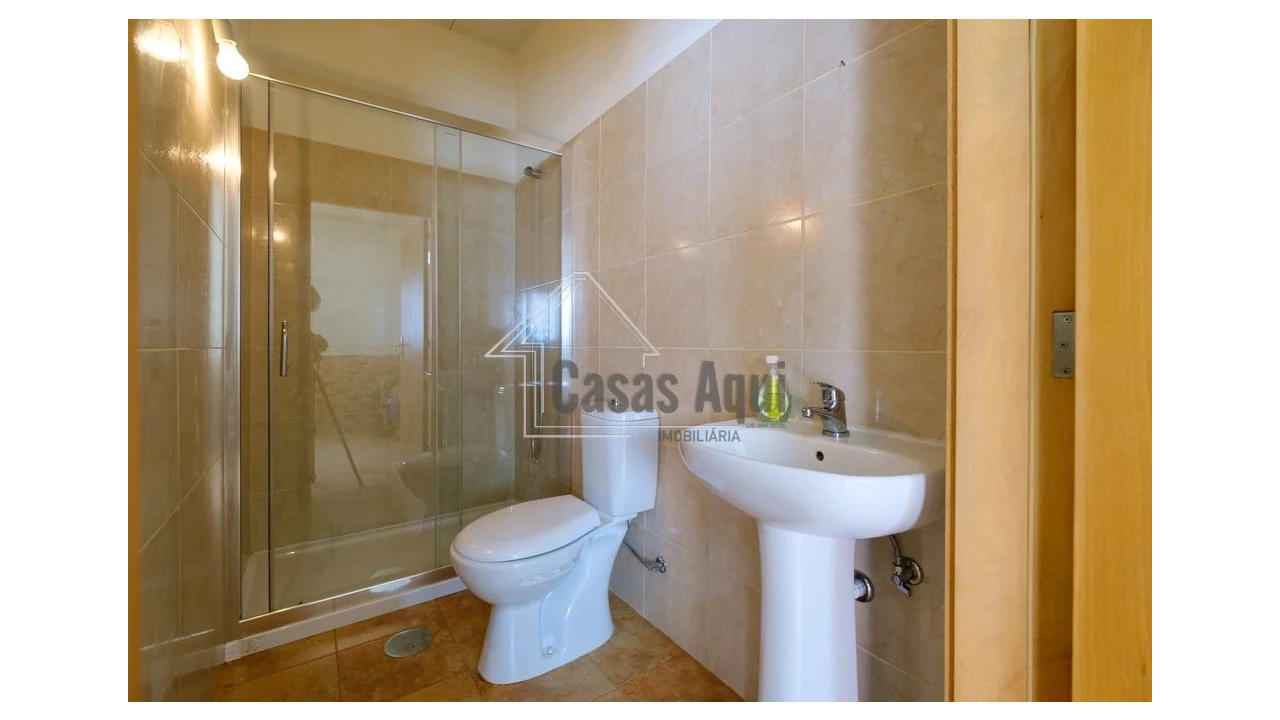 Moradia T3 para Venda em Vilar e Mosteiró Foto 25