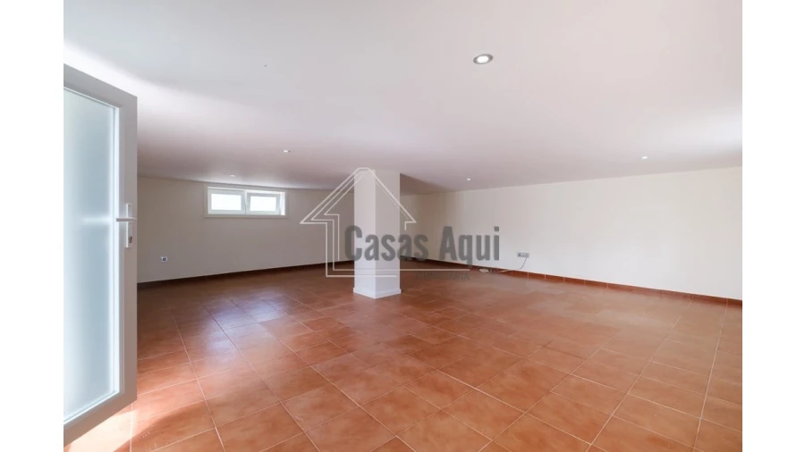 Moradia T3 para Venda em Vilar e Mosteiró Foto 28