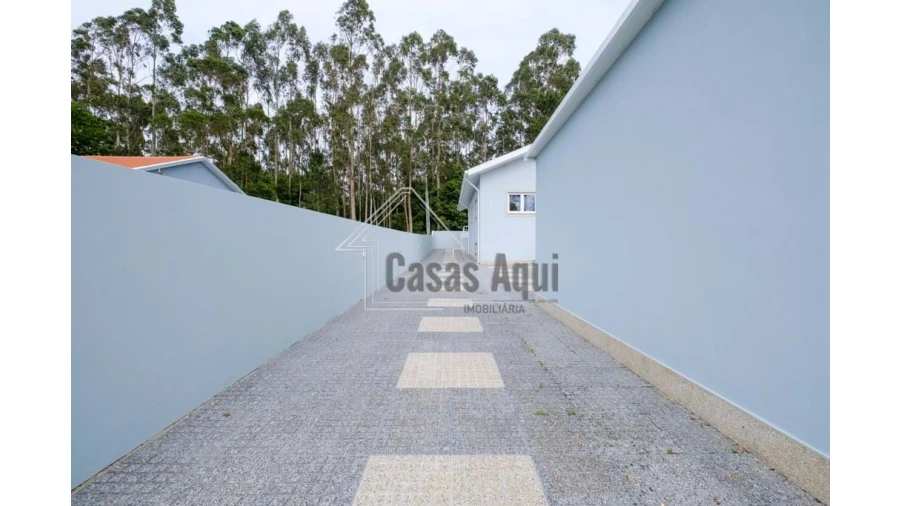 Moradia T3 para Venda em Vilar e Mosteiró Foto 35