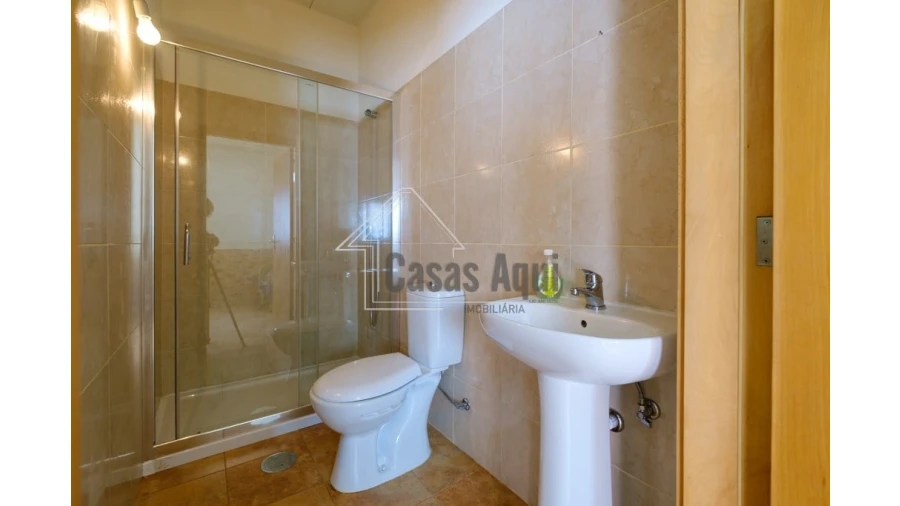 Moradia T3 para Venda em Vilar e Mosteiró Foto 25