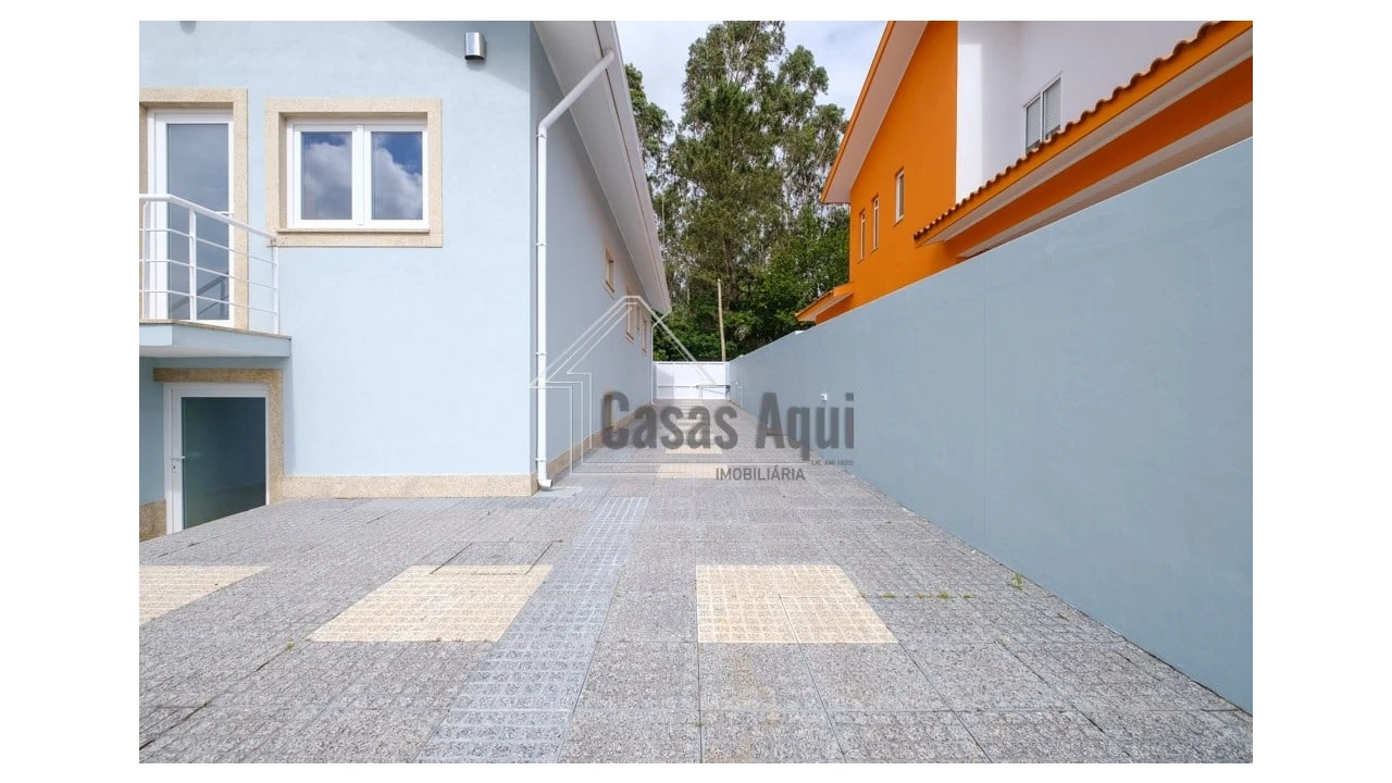 Moradia T3 para Venda em Vilar e Mosteiró Foto 33
