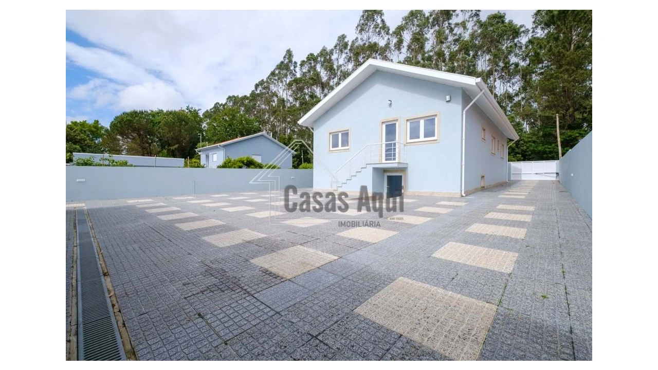 Moradia T3 para Venda em Vilar e Mosteiró Foto 32