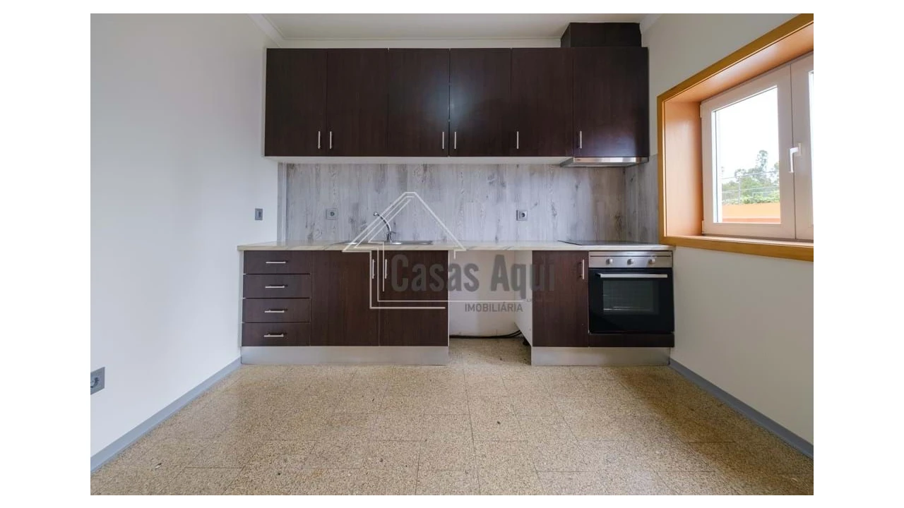 Moradia T3 para Venda em Vilar e Mosteiró Foto 7