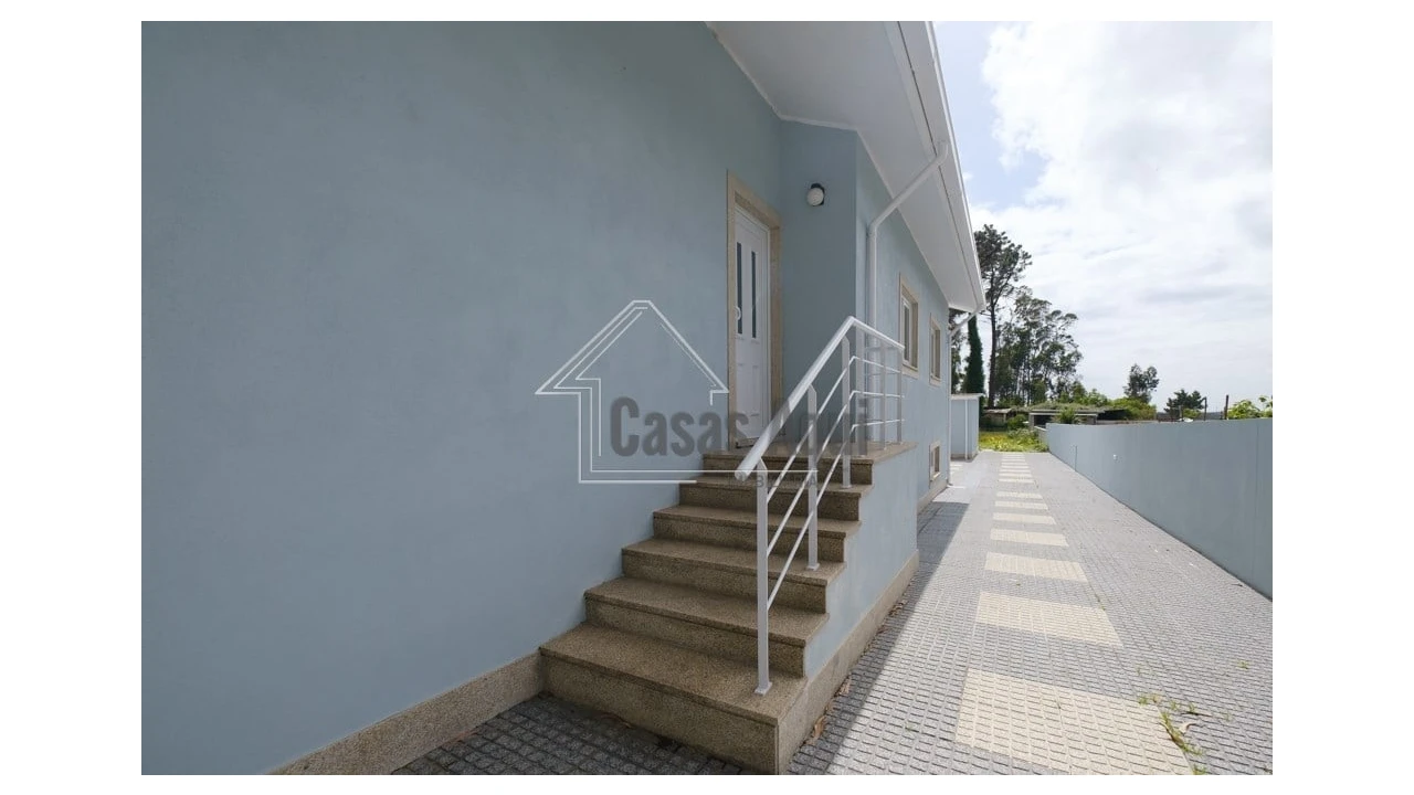 Moradia T3 para Venda em Vilar e Mosteiró Foto 46