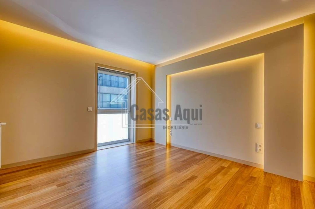 Apartamento T4 para Venda em Vila do Conde Foto 12