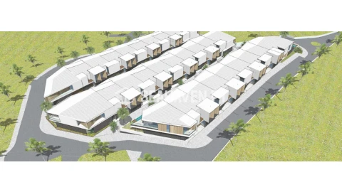 Terreno para Venda em Albufeira e Olhos de Água