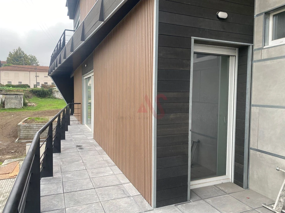 Apartamento T2 para Venda em Freamunde Foto 25