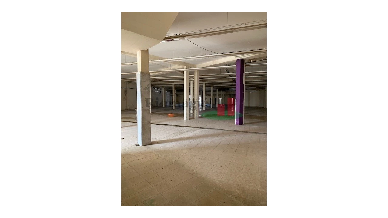 Loja para Venda em Marinha Grande Foto 1