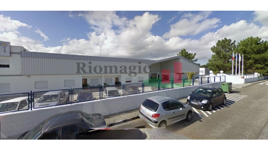 Armazém para Venda em Muge