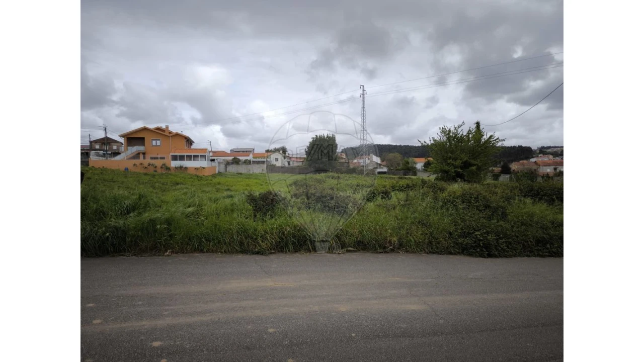 Terreno para Venda em Lourosa Foto 3