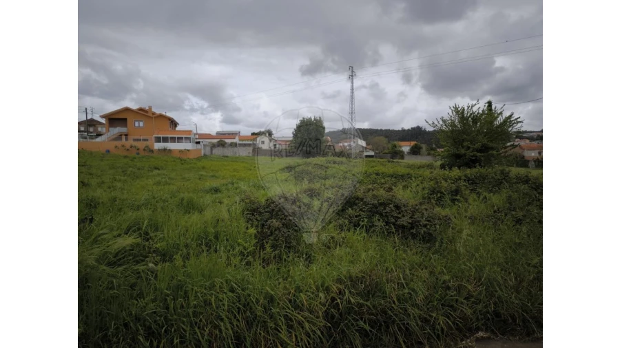 Terreno para Venda em Lourosa Foto 2