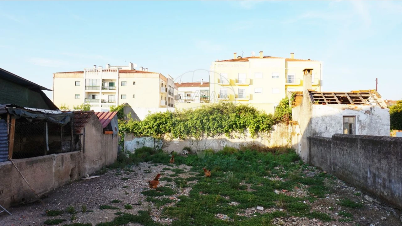 Moradia T5 para Venda em Granja do Ulmeiro Foto 8