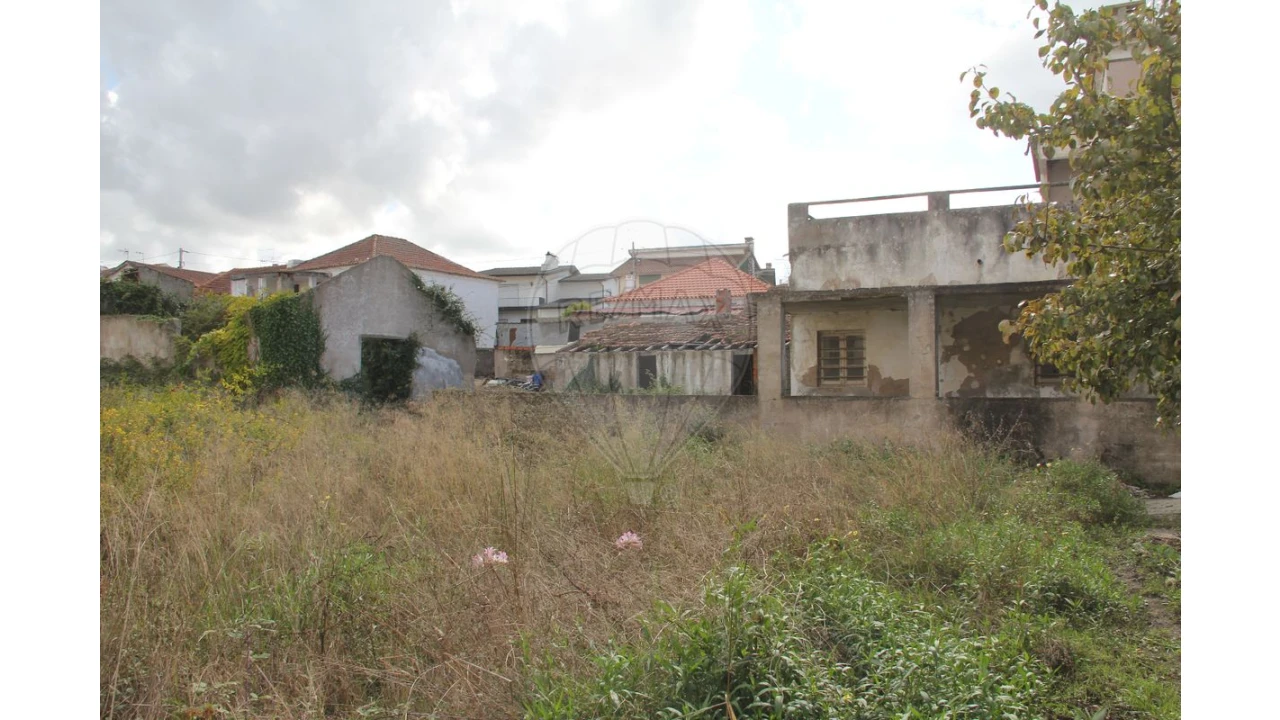 Moradia T5 para Venda em Granja do Ulmeiro Foto 3