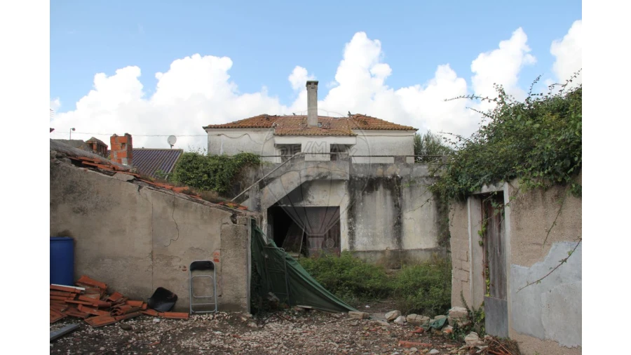 Moradia T5 para Venda em Granja do Ulmeiro Foto 6