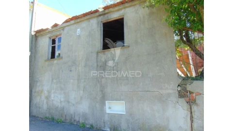 Moradia T4 para Venda em Abaças