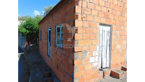 Moradia T4 para Venda em Abaças