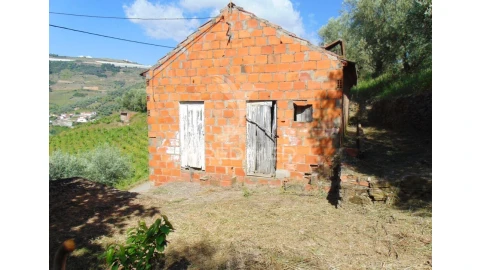 Moradia T4 para Venda em Abaças