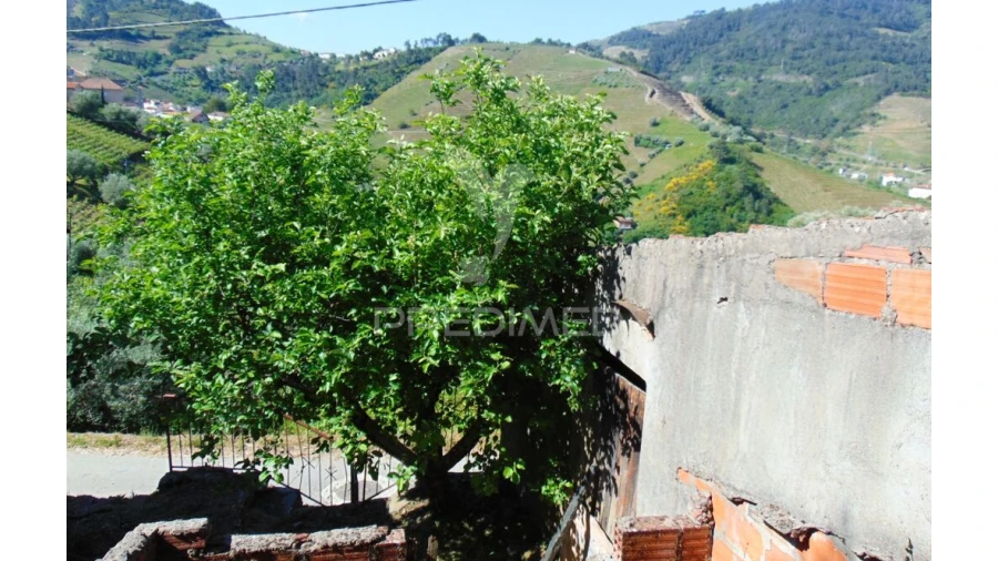 Moradia T4 para Venda em Abaças Foto 7
