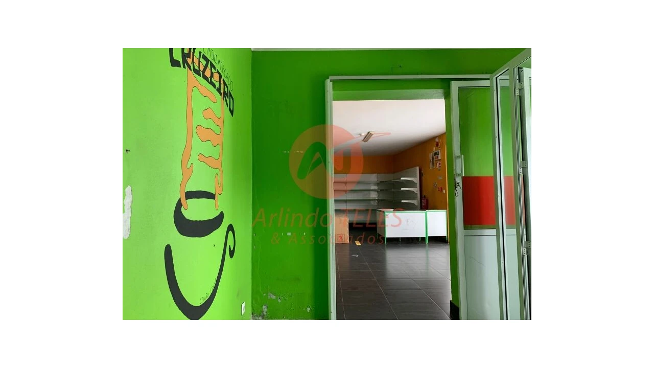 Loja para Arrendamento em Agualva Foto 7