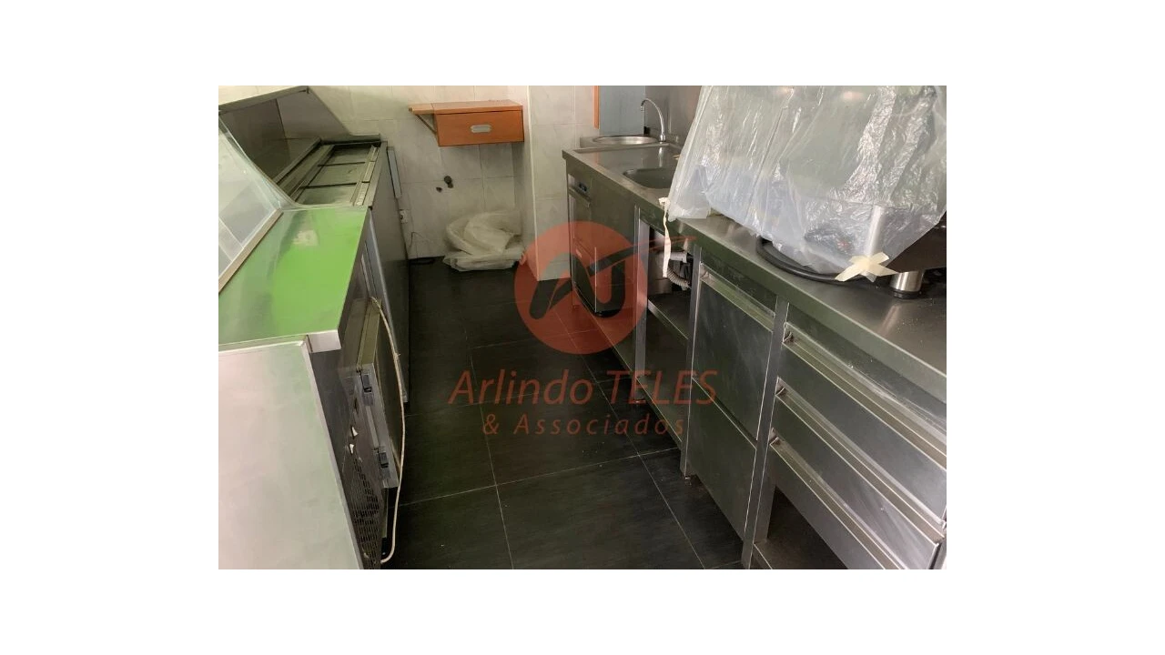 Loja para Arrendamento em Agualva Foto 13