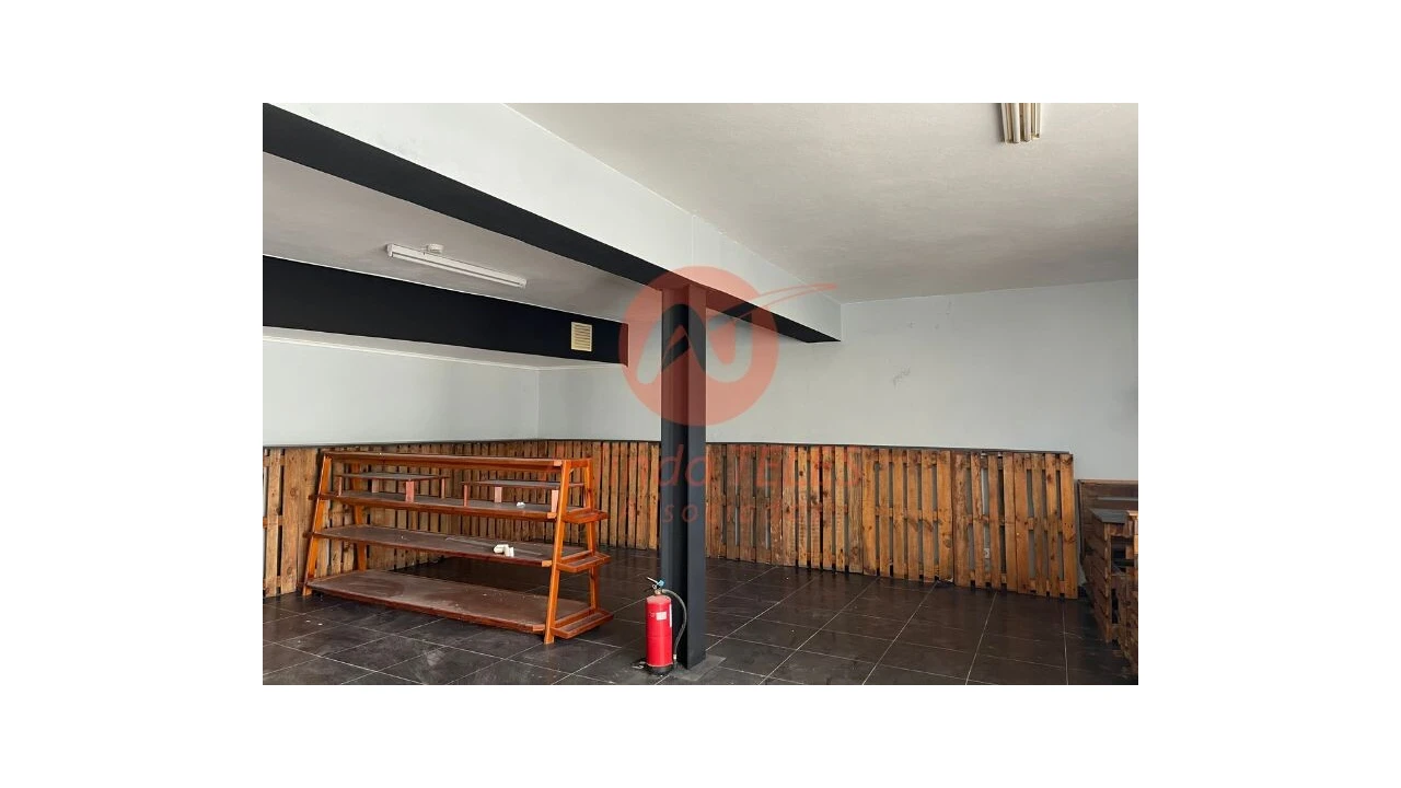 Loja para Arrendamento em Agualva Foto 3