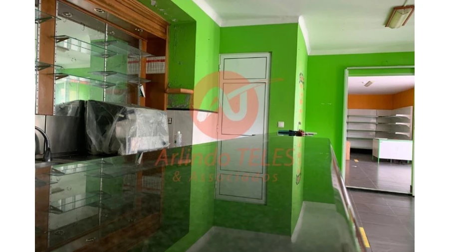 Loja para Arrendamento em Agualva Foto 8