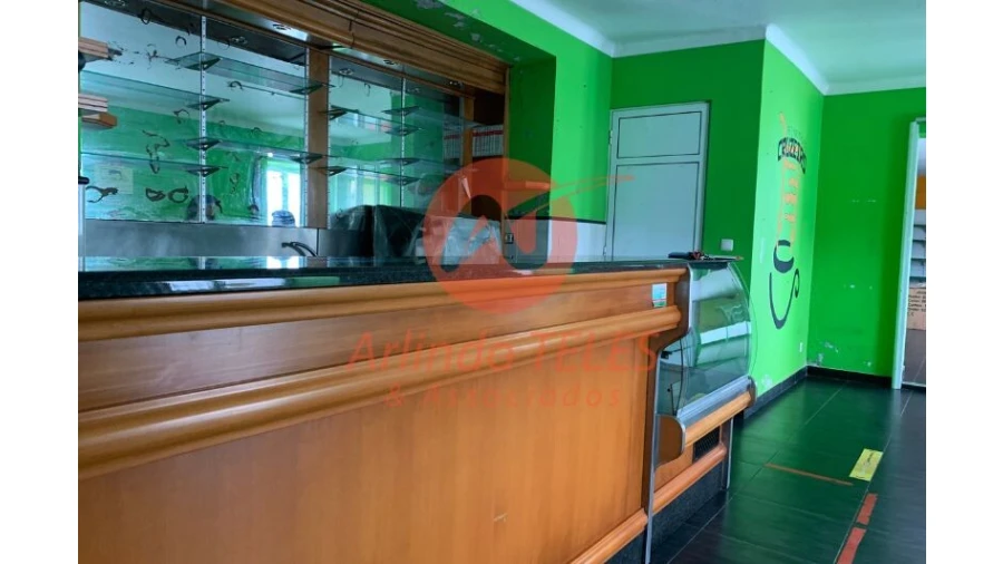 Loja para Arrendamento em Agualva Foto 6