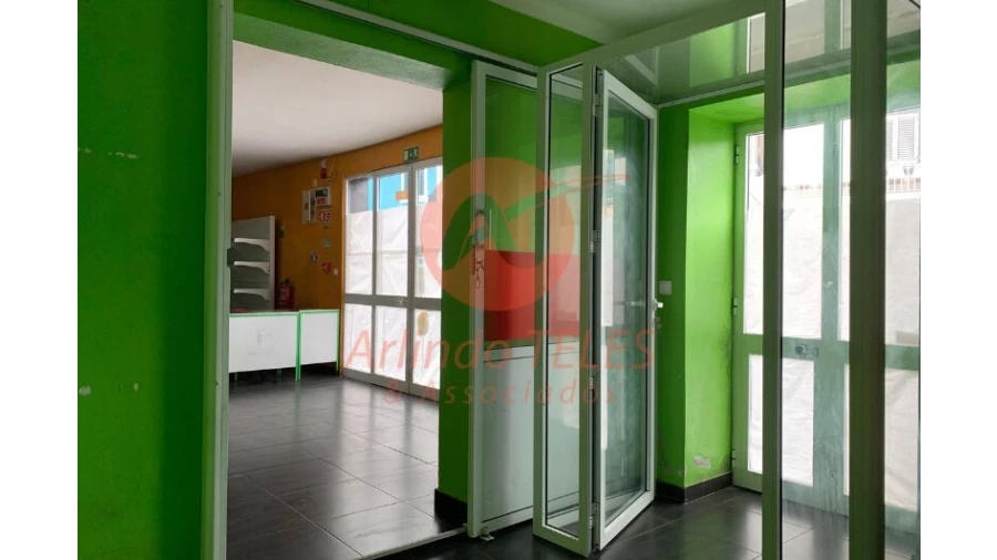 Loja para Arrendamento em Agualva Foto 12