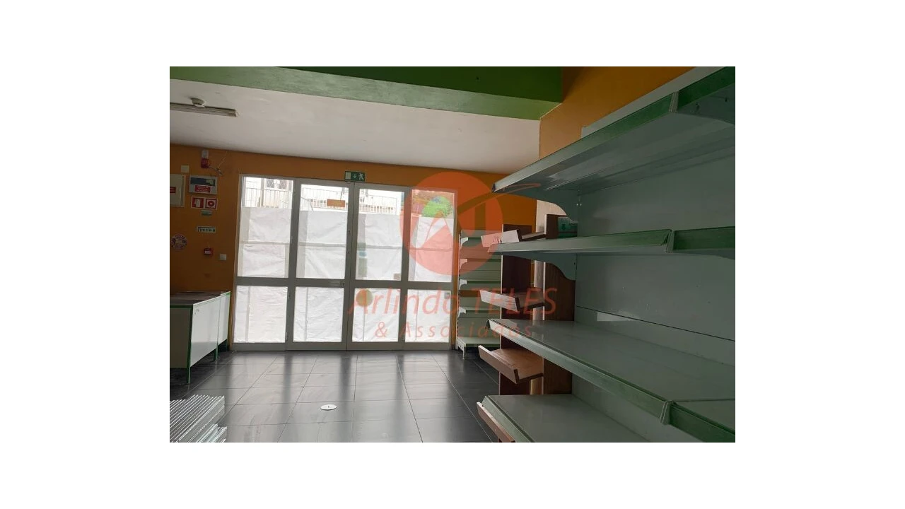 Loja para Arrendamento em Agualva Foto 16