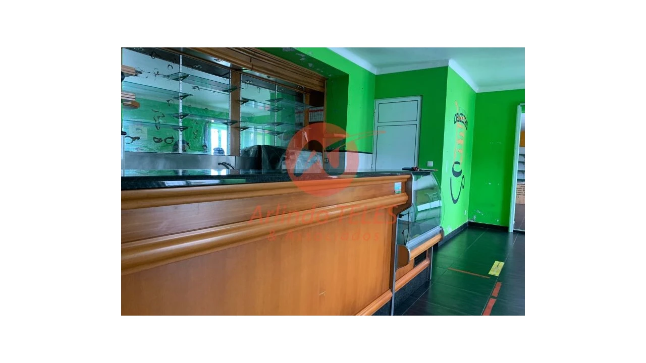 Loja para Arrendamento em Agualva Foto 6