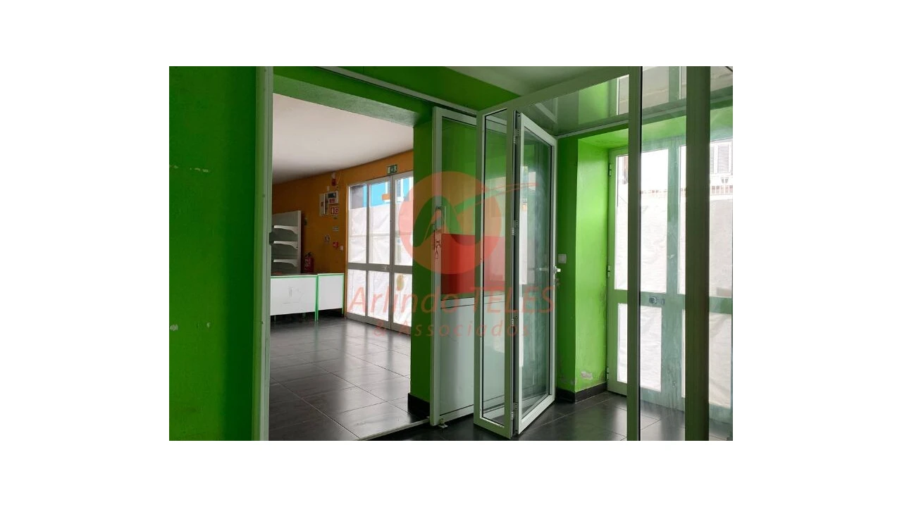 Loja para Arrendamento em Agualva Foto 12