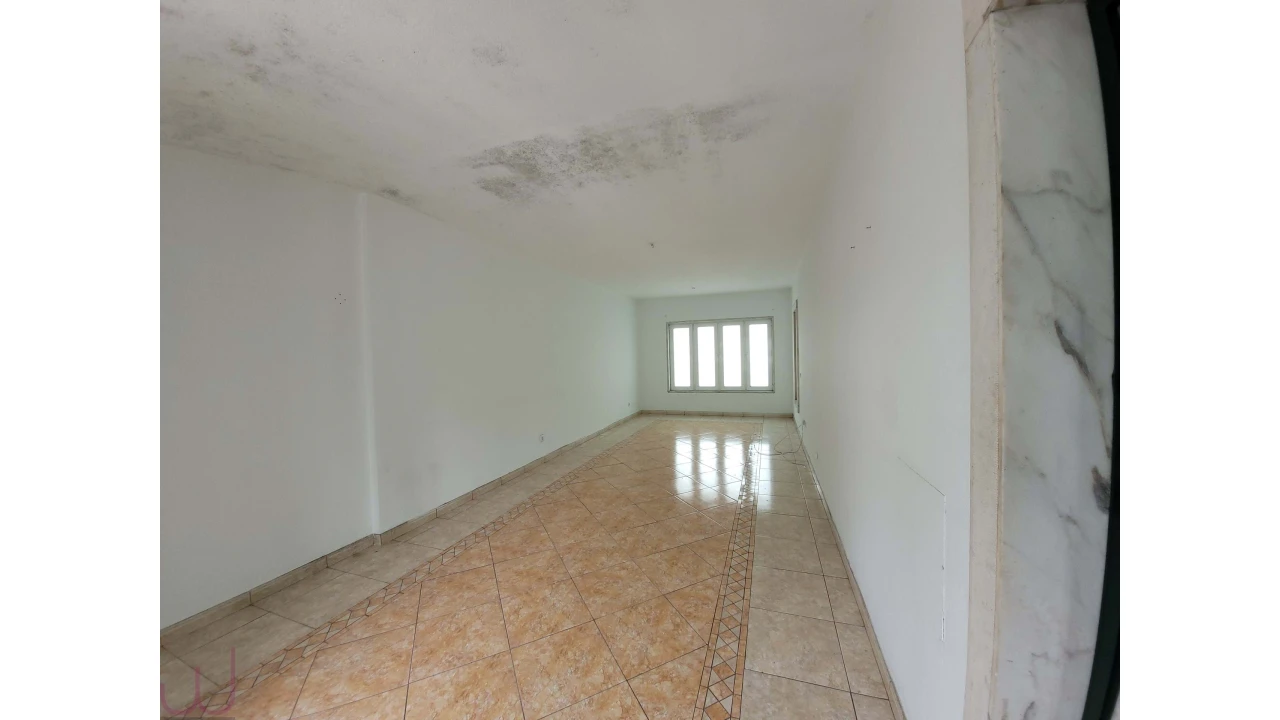 Moradia T5 para Venda em Porto Salvo Foto 15