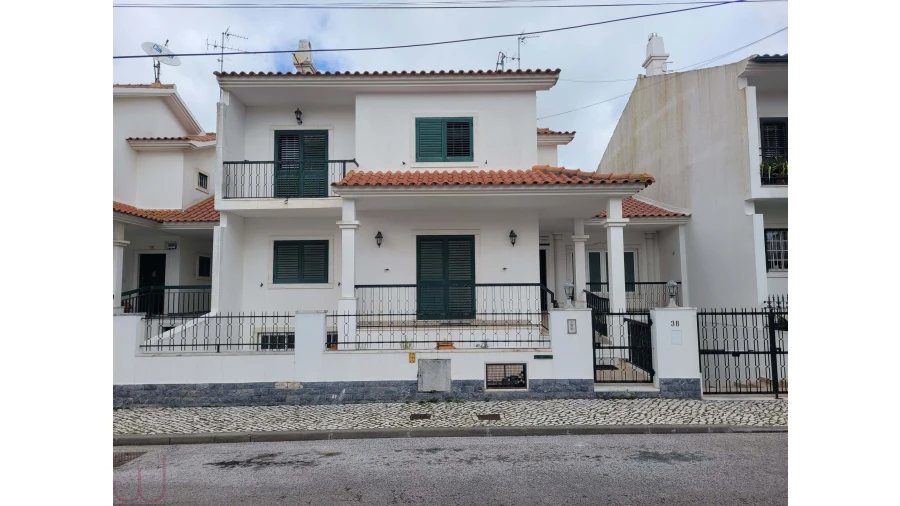 Moradia T5 para Venda em Porto Salvo Foto 64