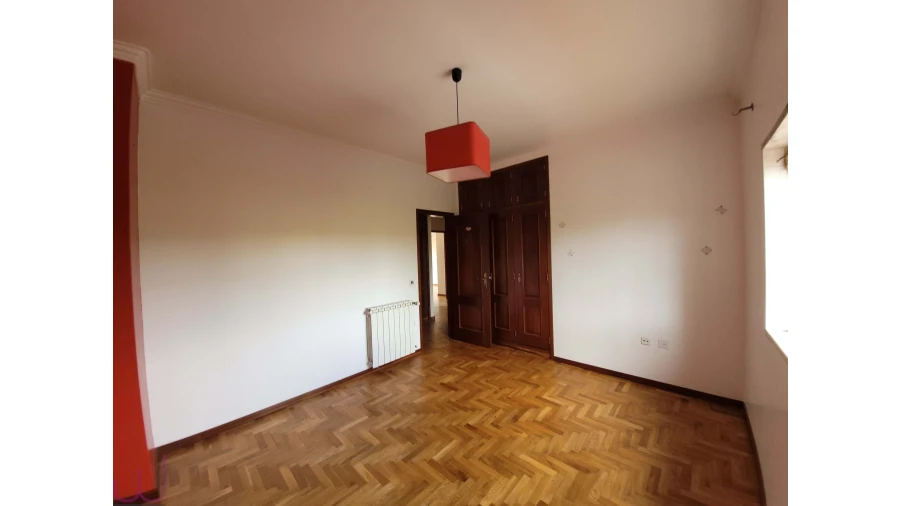 Moradia T5 para Venda em Porto Salvo Foto 37