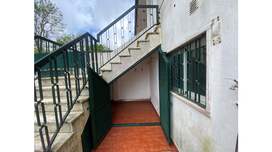 Moradia T5 para Venda em Porto Salvo Foto 55